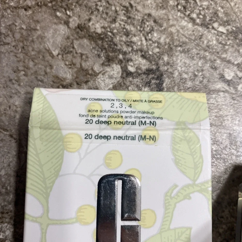 Clinique Acne Solutions Pressed Powder Makeup 20 Deep Neutral (M-N) 0.35 oz NIB